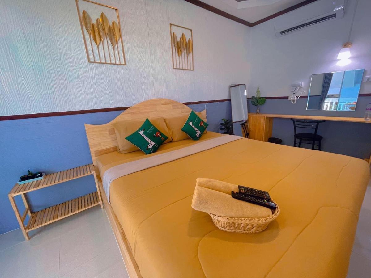 Bed and Breakfast Baan Tipsukon Koh Larn Exterior foto