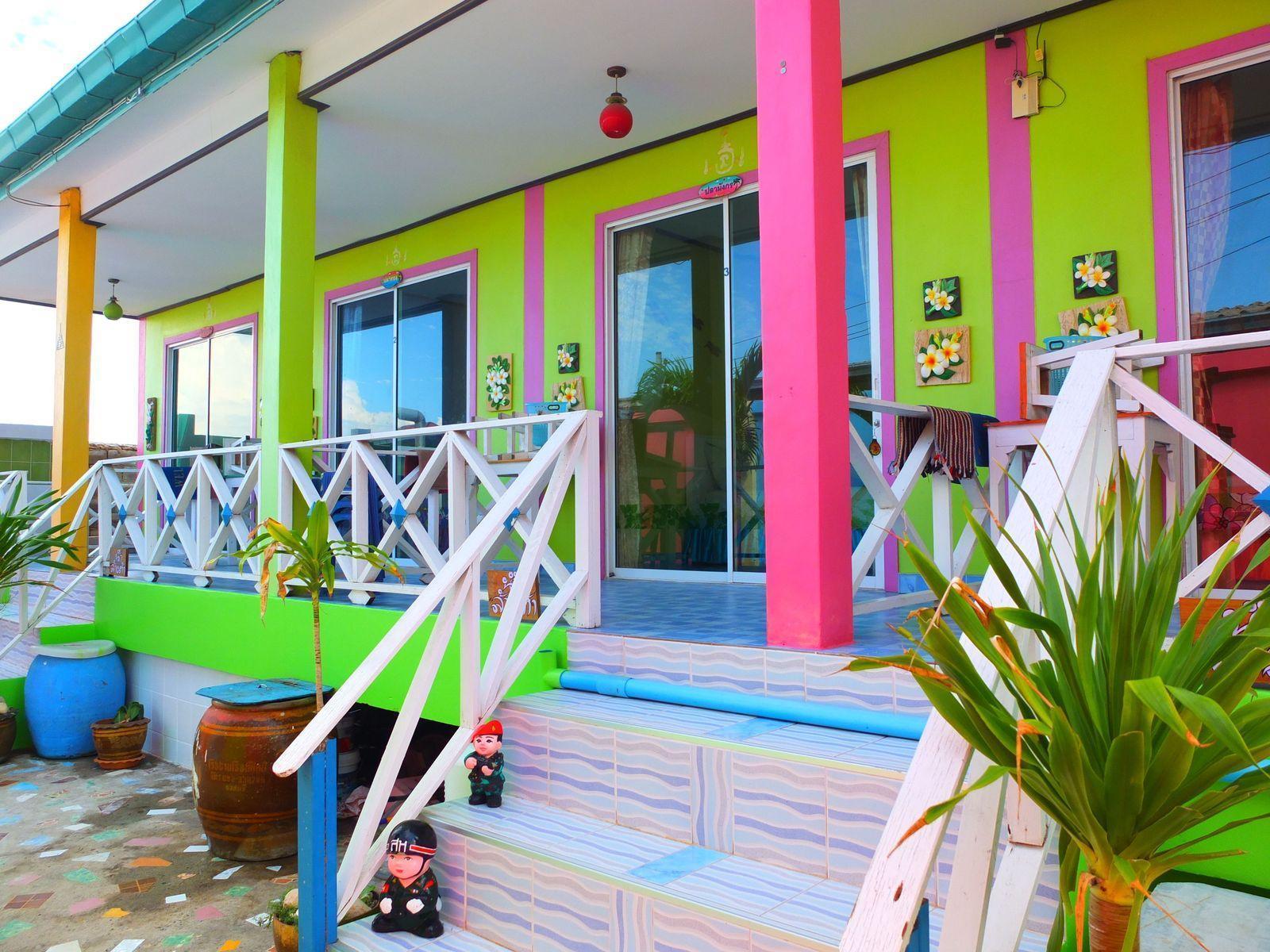 Bed and Breakfast Baan Tipsukon Koh Larn Exterior foto